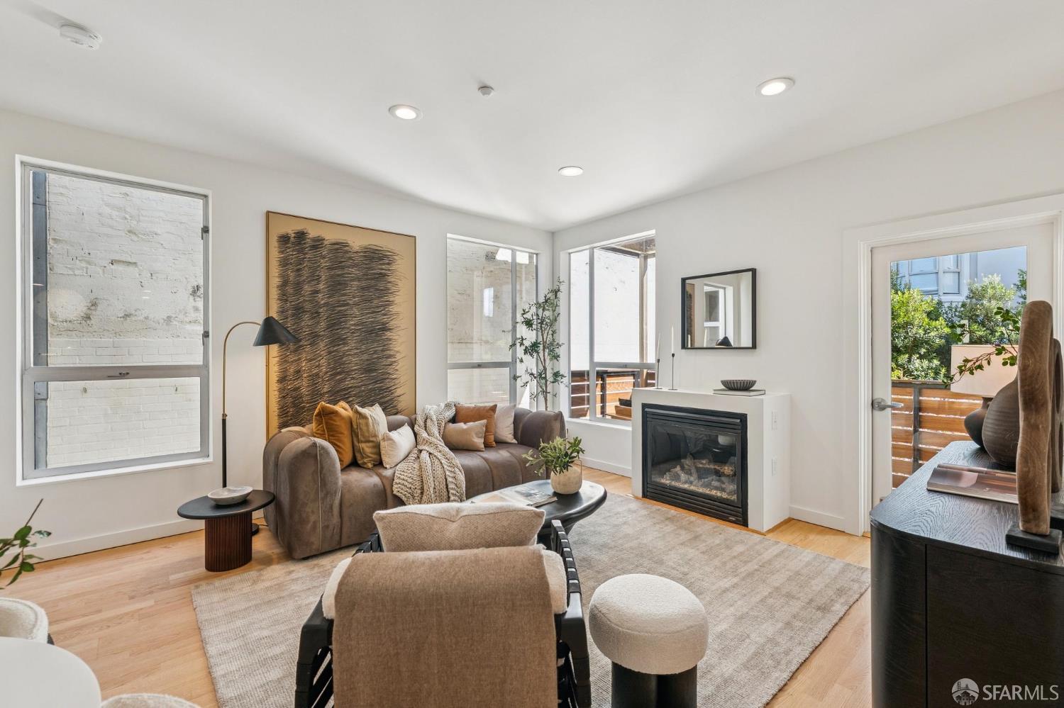 1521 Sutter Street # 306