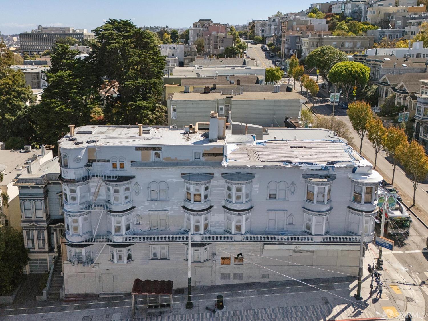 244 Divisadero Street