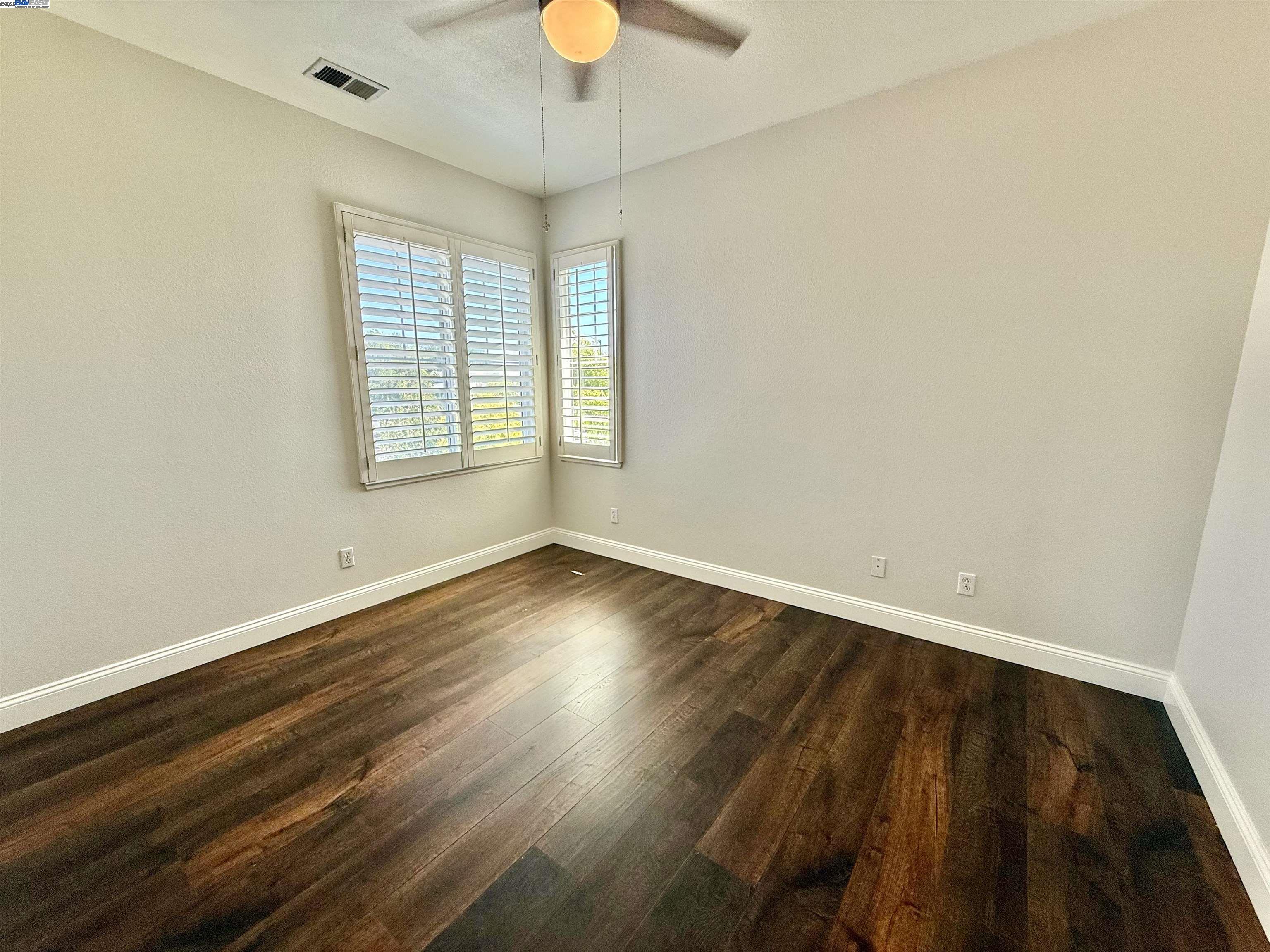 1164 Lexington Way