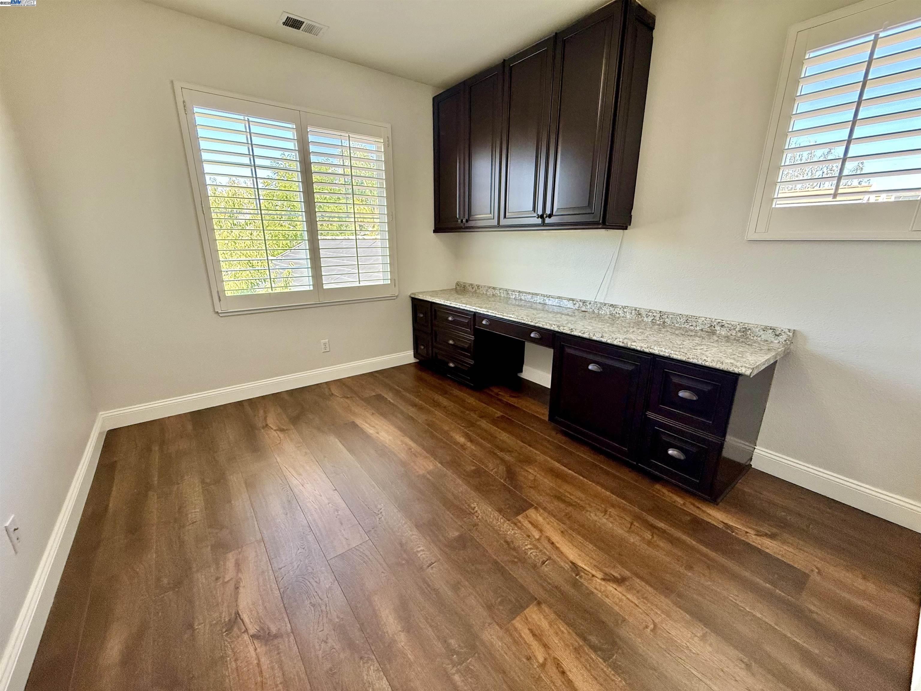 1164 Lexington Way