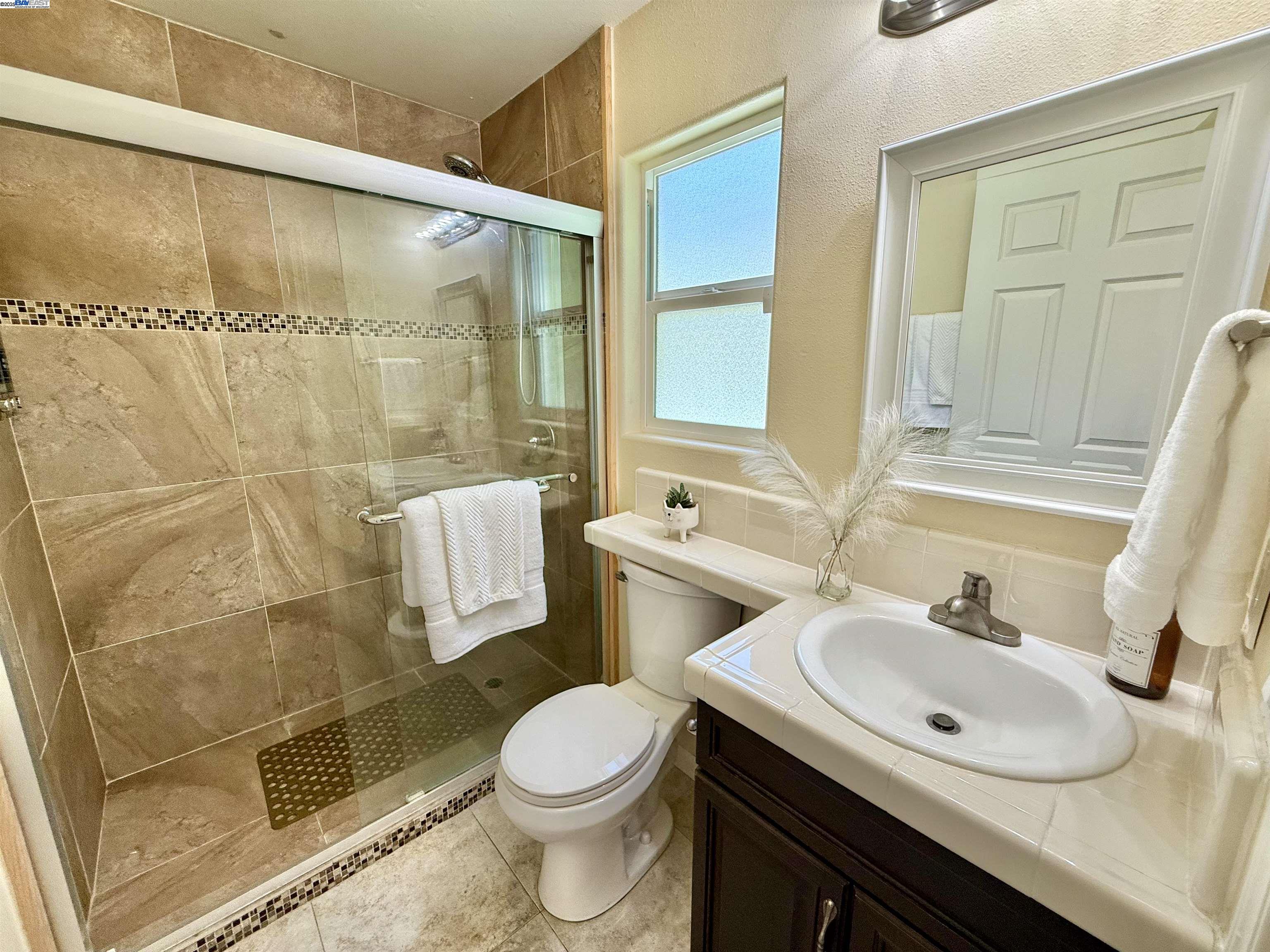 1164 Lexington Way