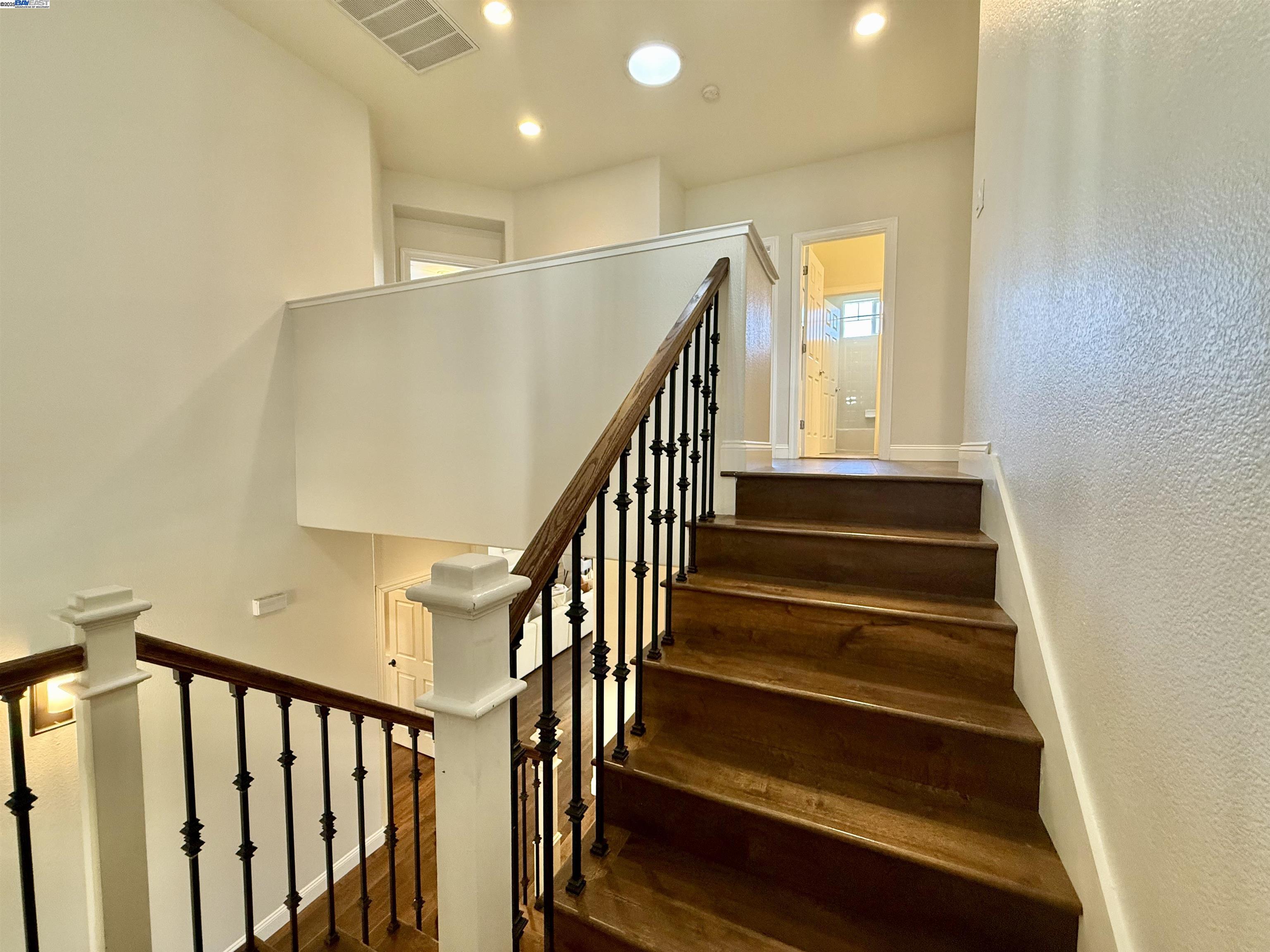 1164 Lexington Way