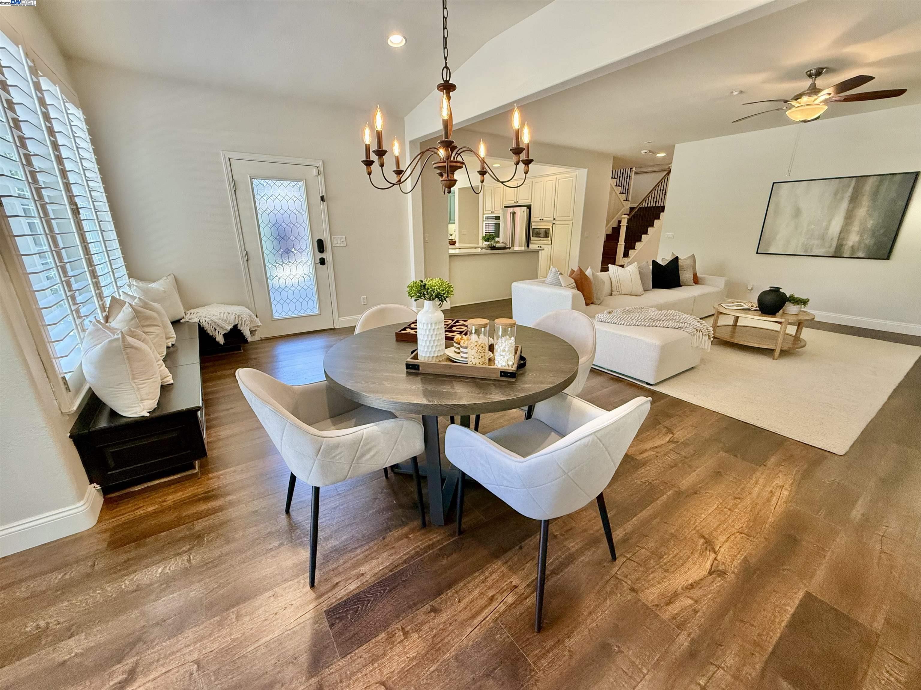 1164 Lexington Way