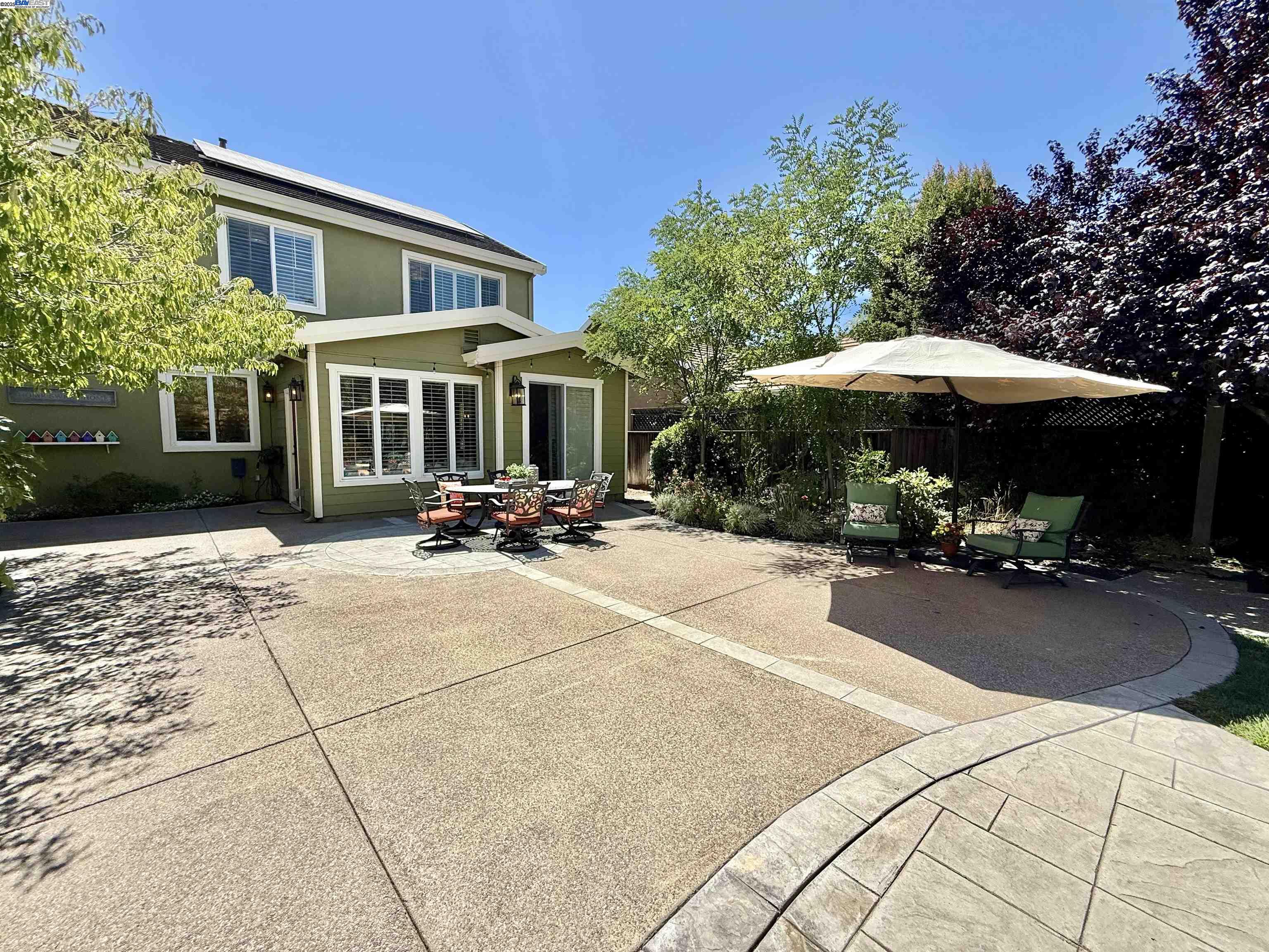 1164 Lexington Way
