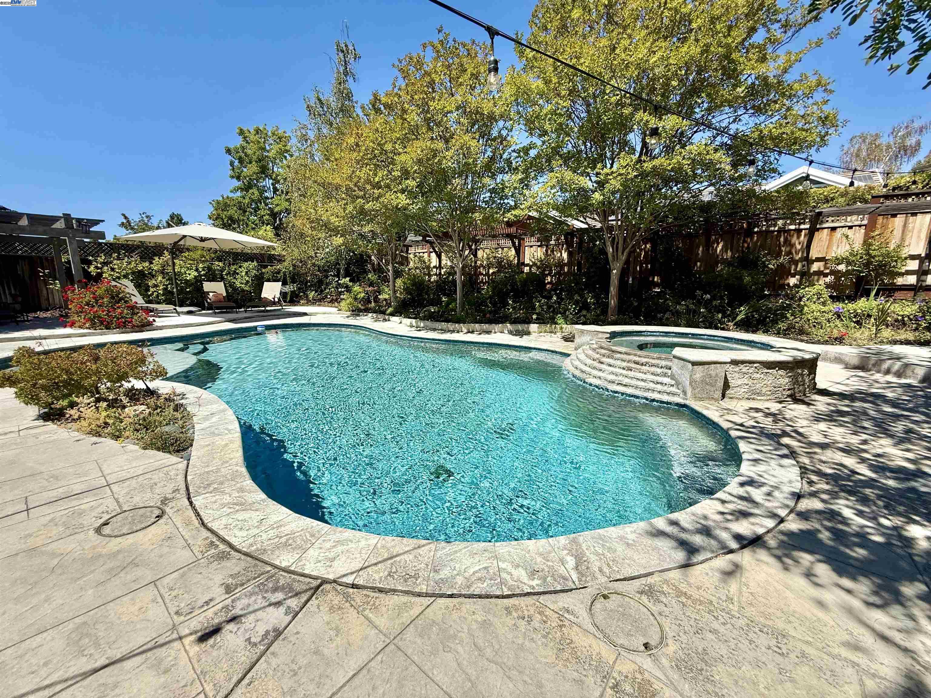 1164 Lexington Way