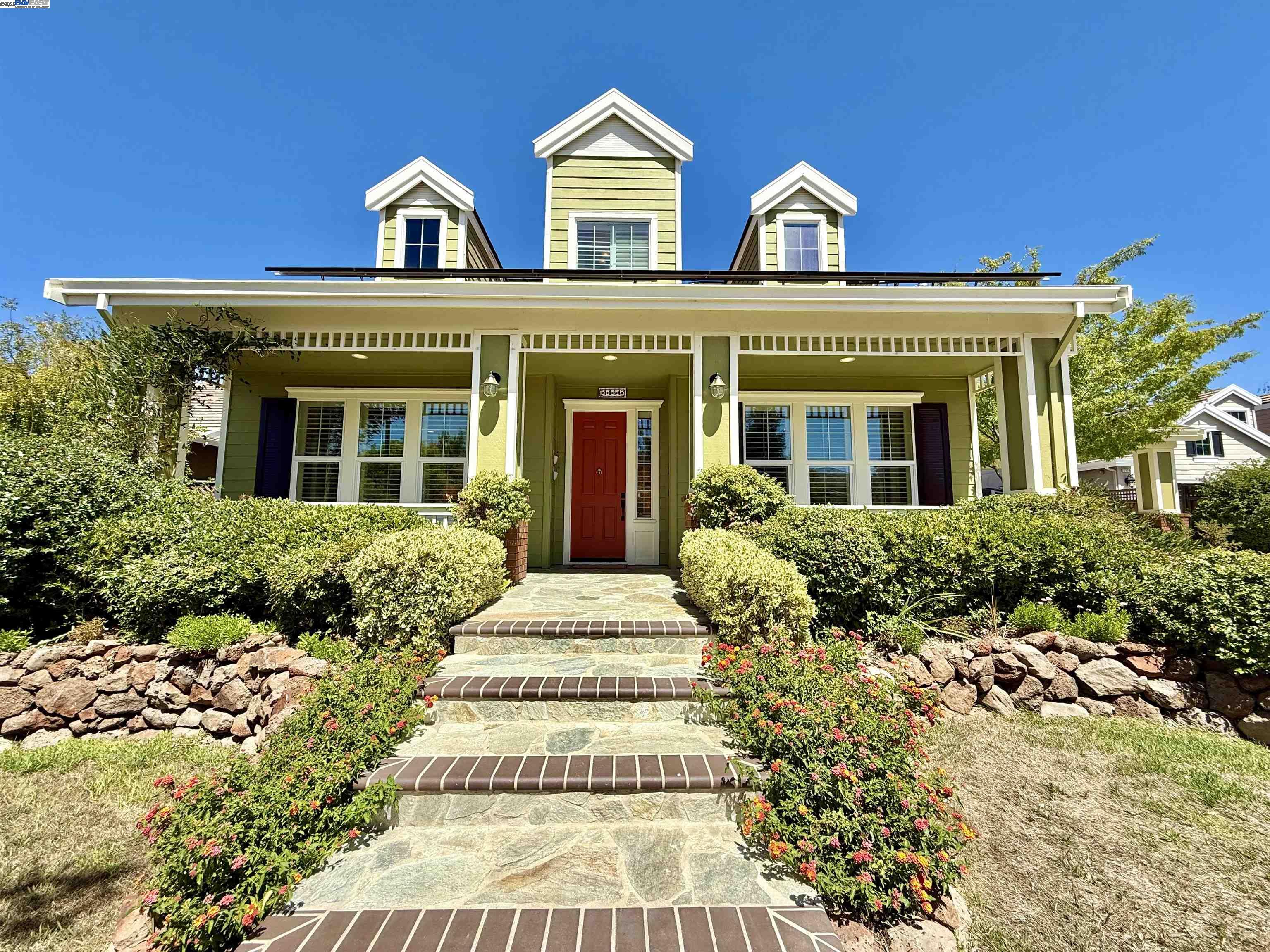 1164 Lexington Way