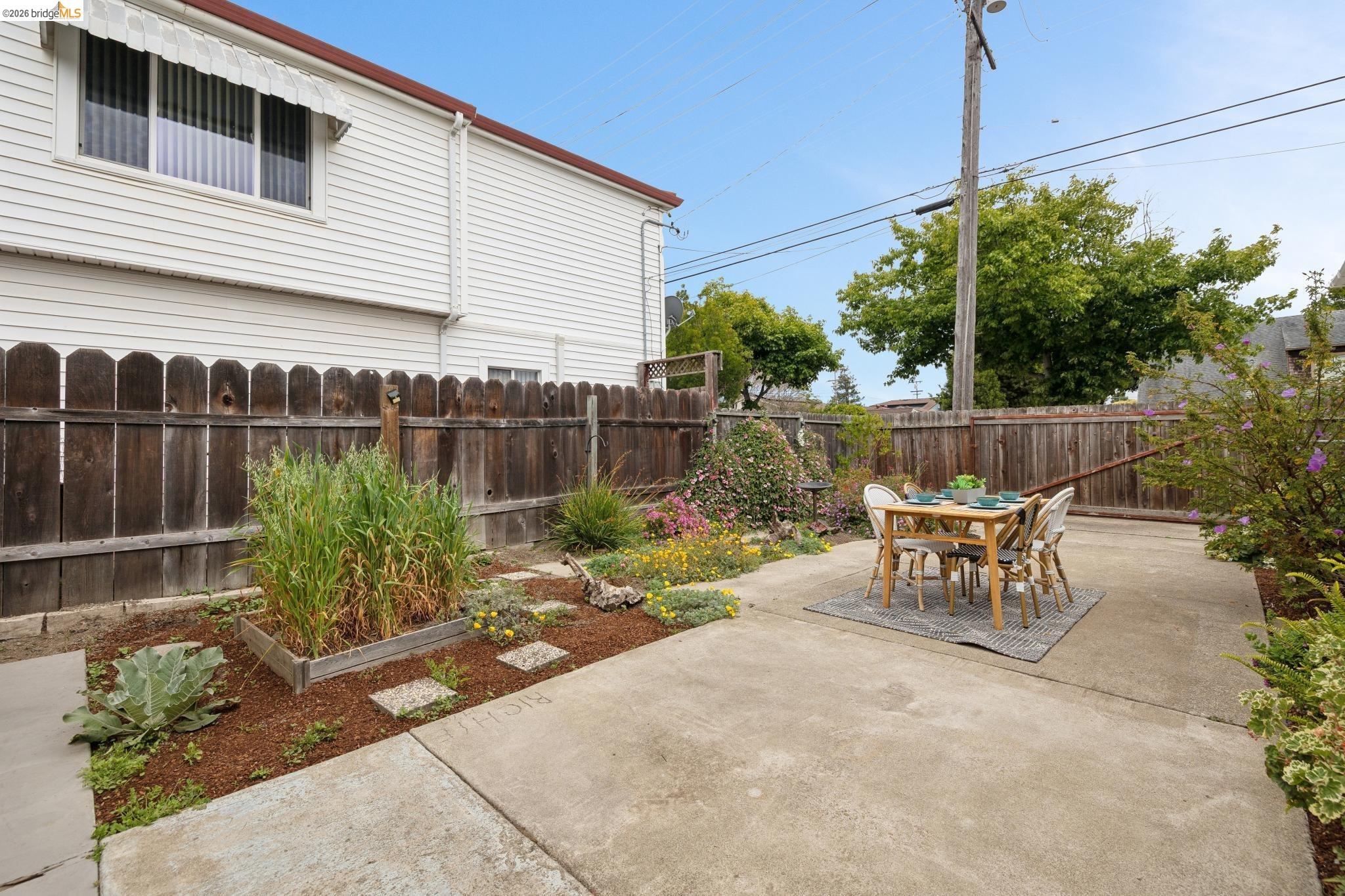 1000 Elm Ct