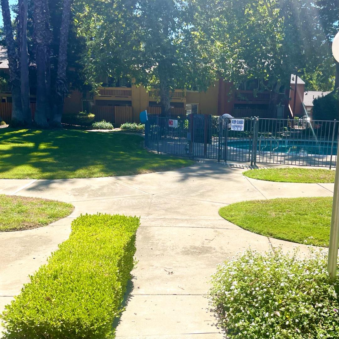 810 Oak Grove Road 83