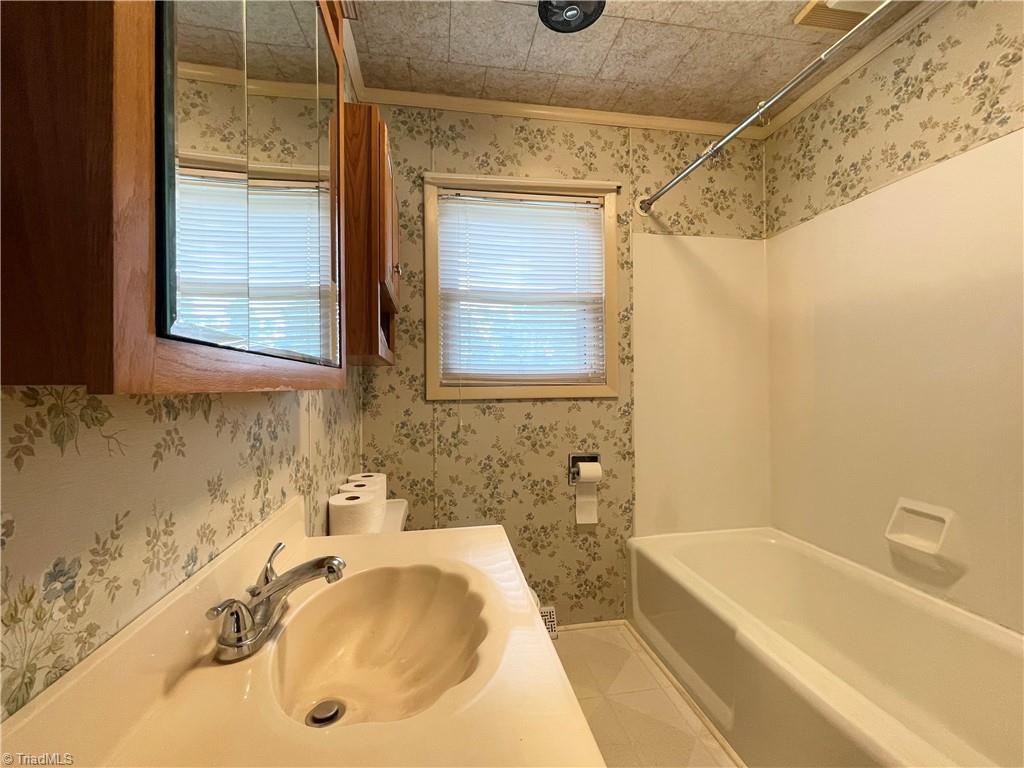 1295 Dolphin Drive, Winston-Salem