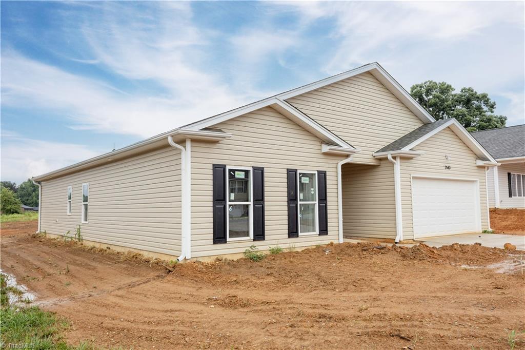 2540 Bluebird Lane, Winston-Salem