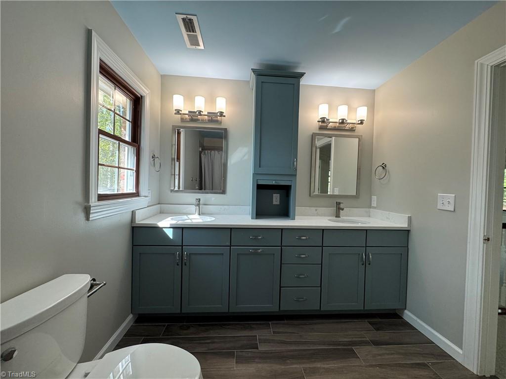 4184 Dimholt Court, Winston-Salem