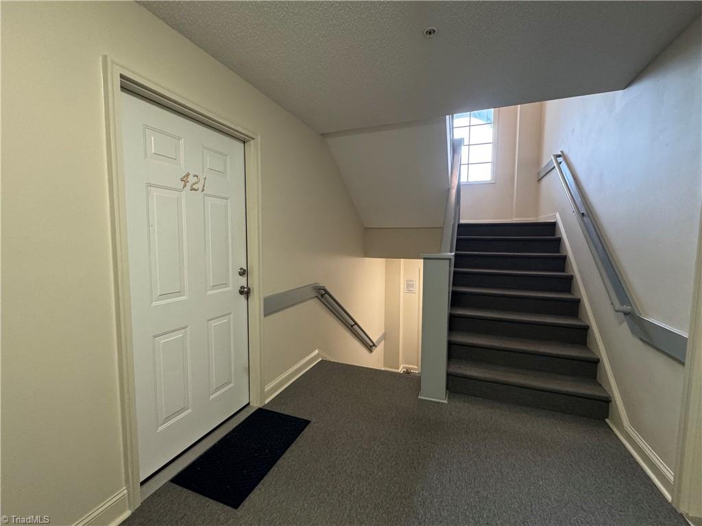 421 Rivertree Lane, Winston-Salem
