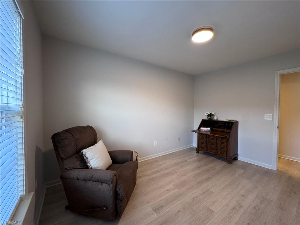 6830 Wellsley Court
