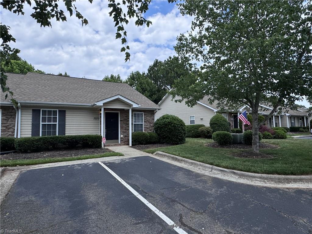 3273 Hyde Place Circle, Winston-Salem