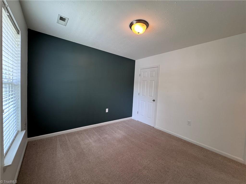 3273 Hyde Place Circle, Winston-Salem