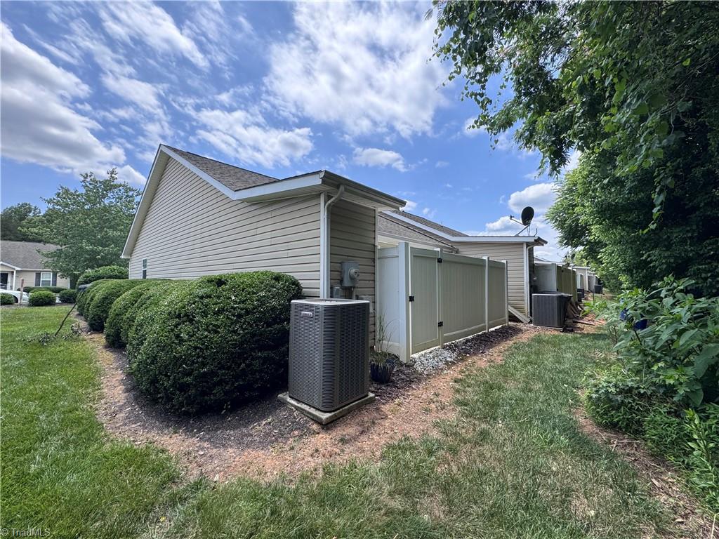 3273 Hyde Place Circle, Winston-Salem