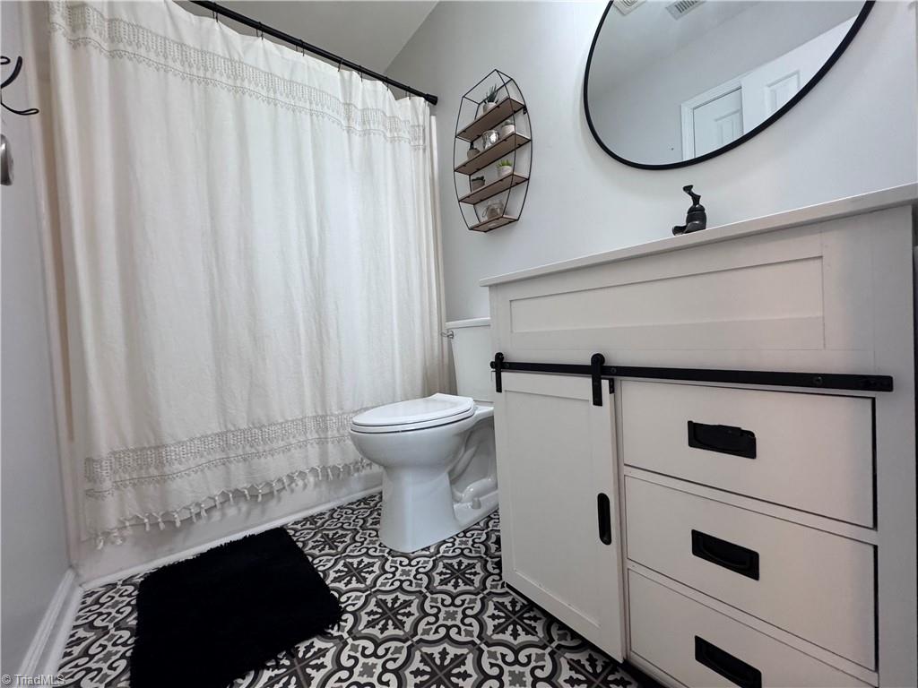 3273 Hyde Place Circle, Winston-Salem