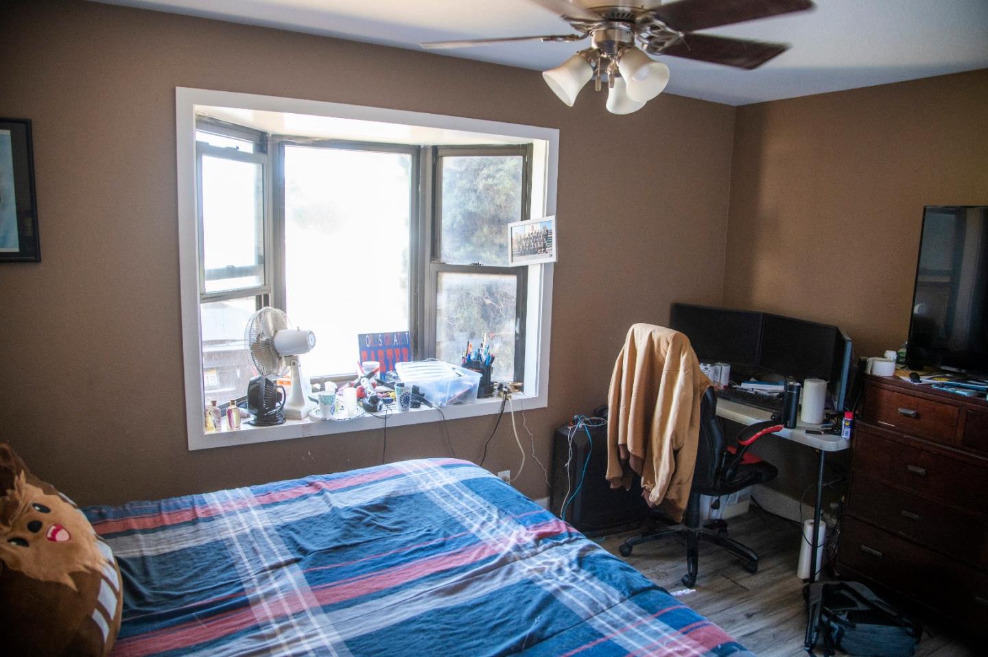 2285 Dunlap AVE
