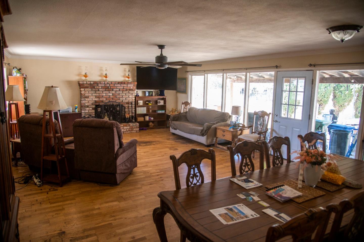 2285 Dunlap AVE