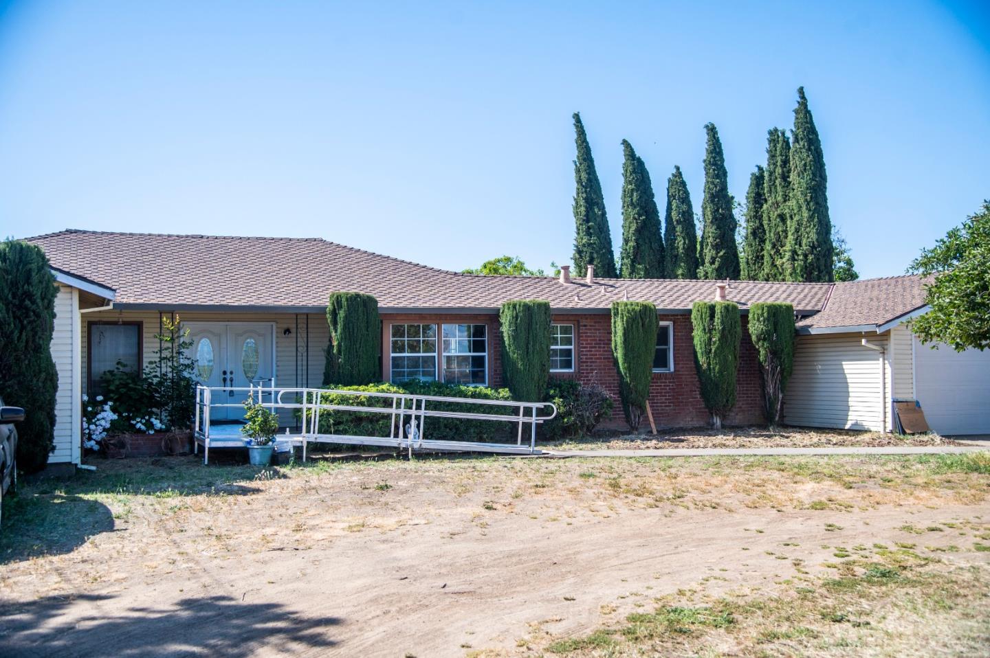 2285 Dunlap AVE