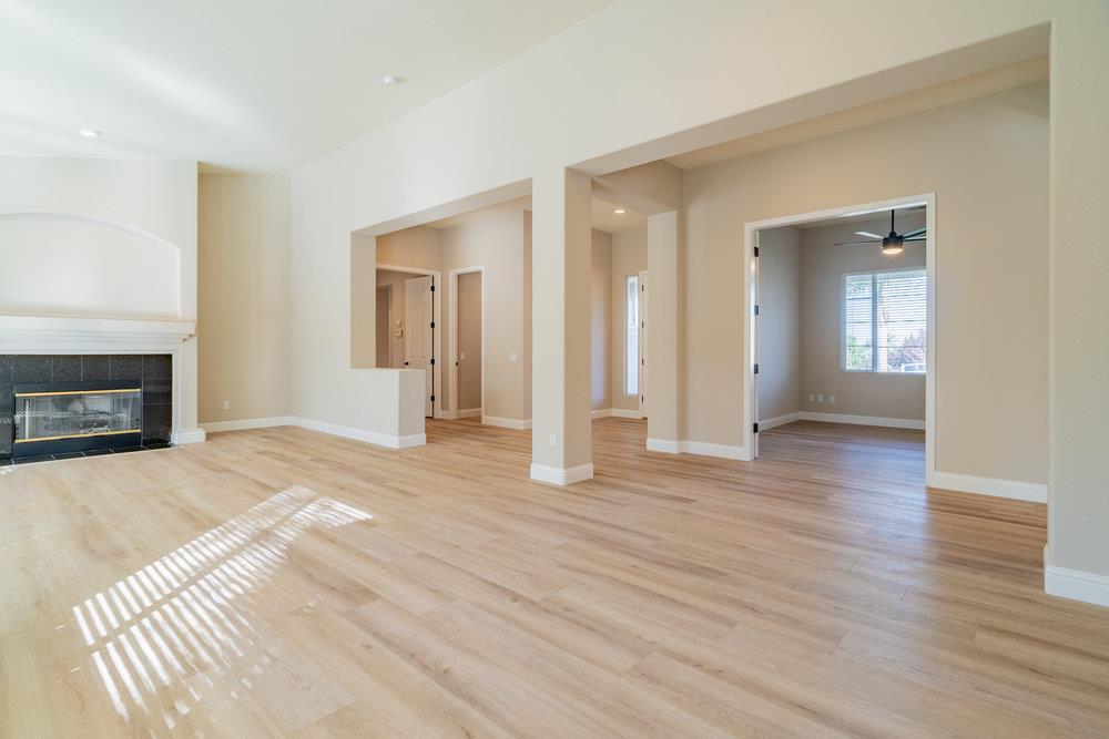 1205 Quail Ridge WAY