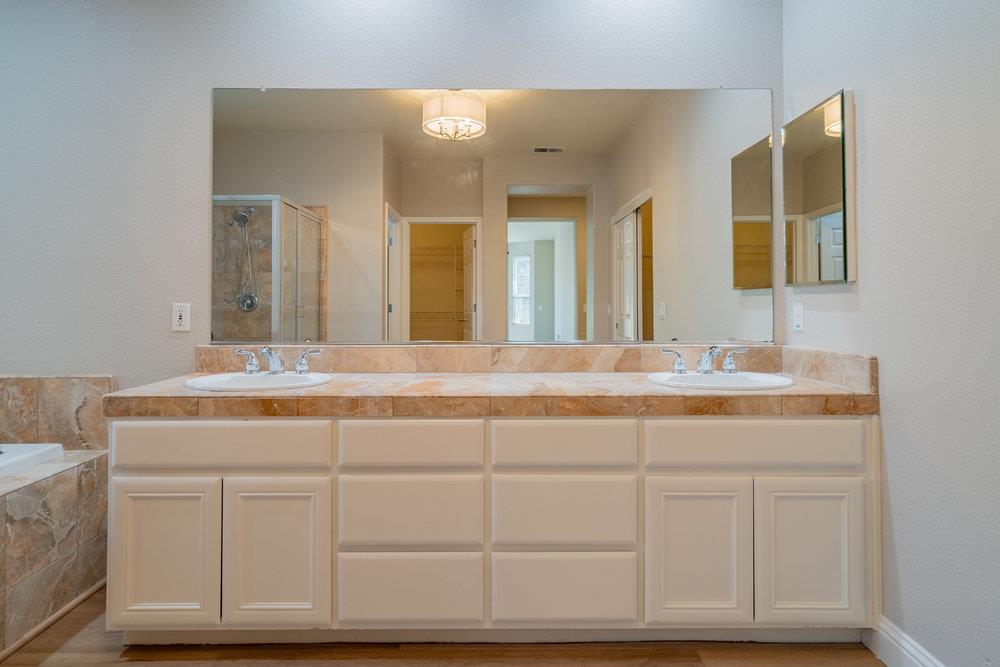 1205 Quail Ridge WAY