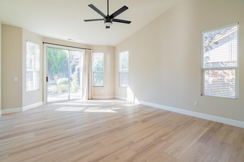 1205 Quail Ridge WAY