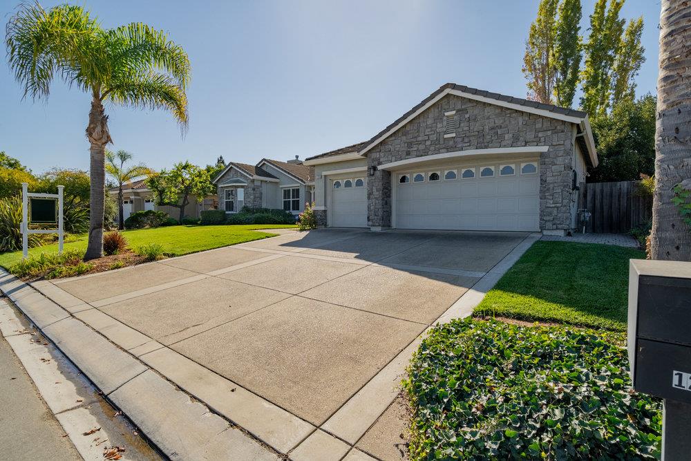 1205 Quail Ridge WAY