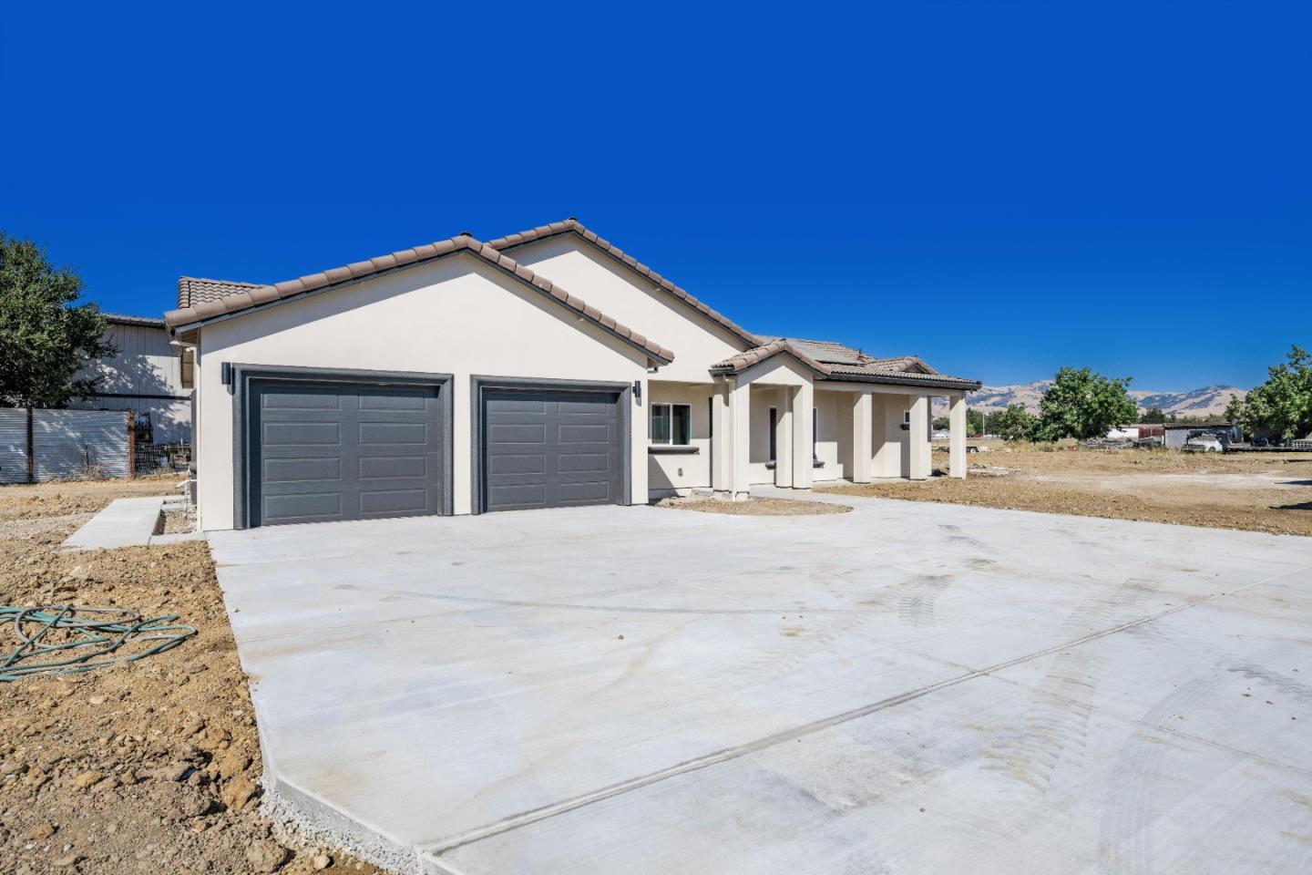20 Hummingbird Court