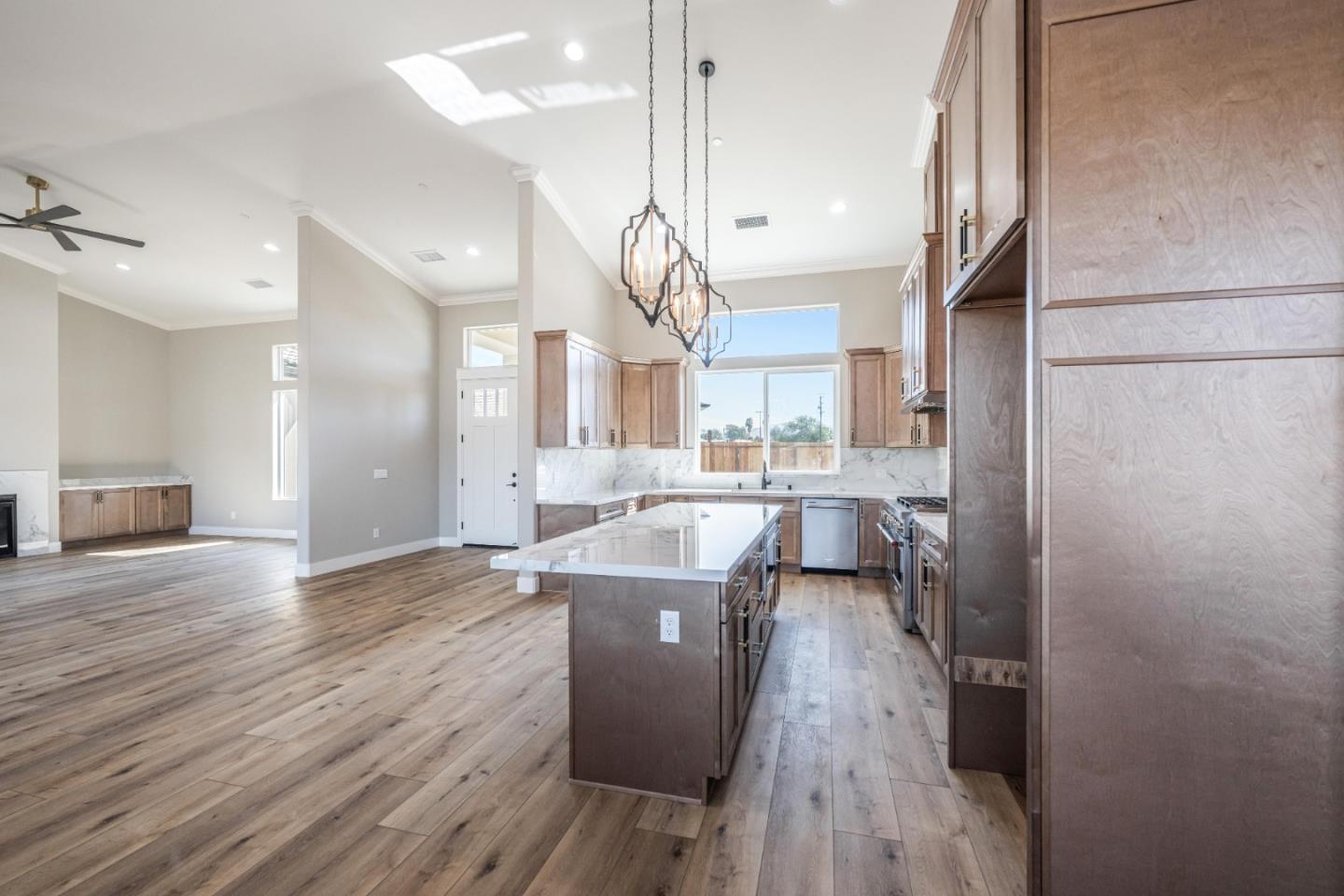 20 Hummingbird Court