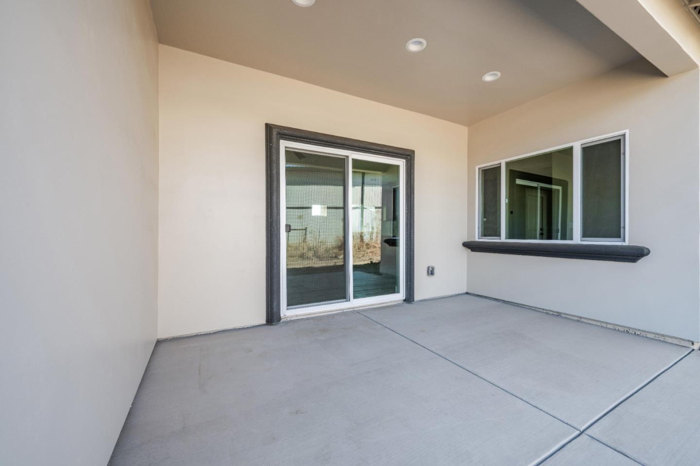 20 Hummingbird Court