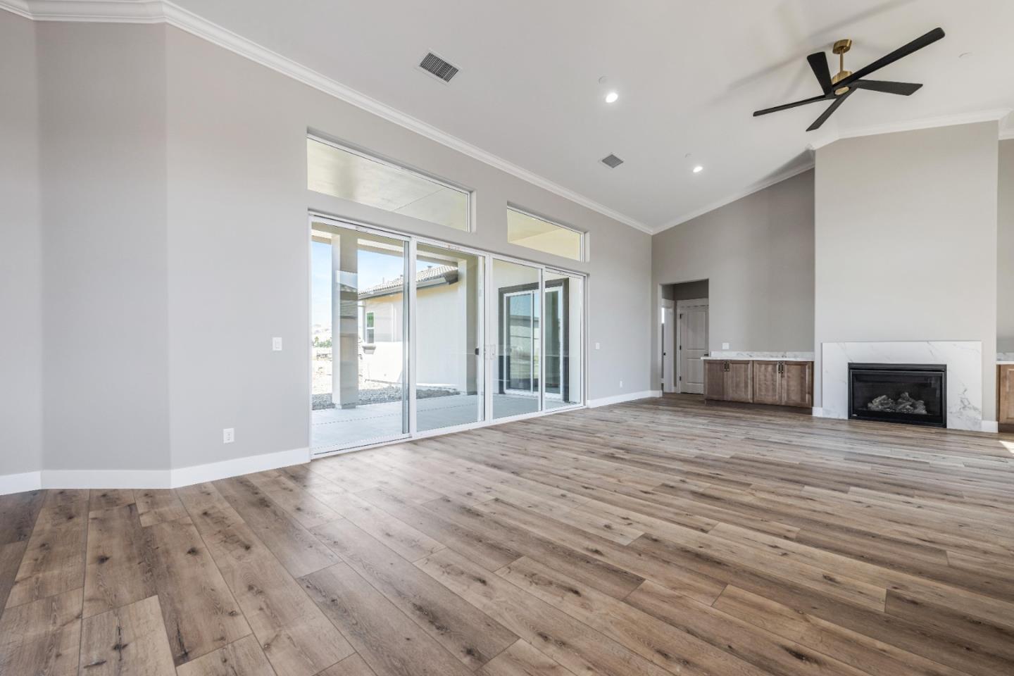 20 Hummingbird Court
