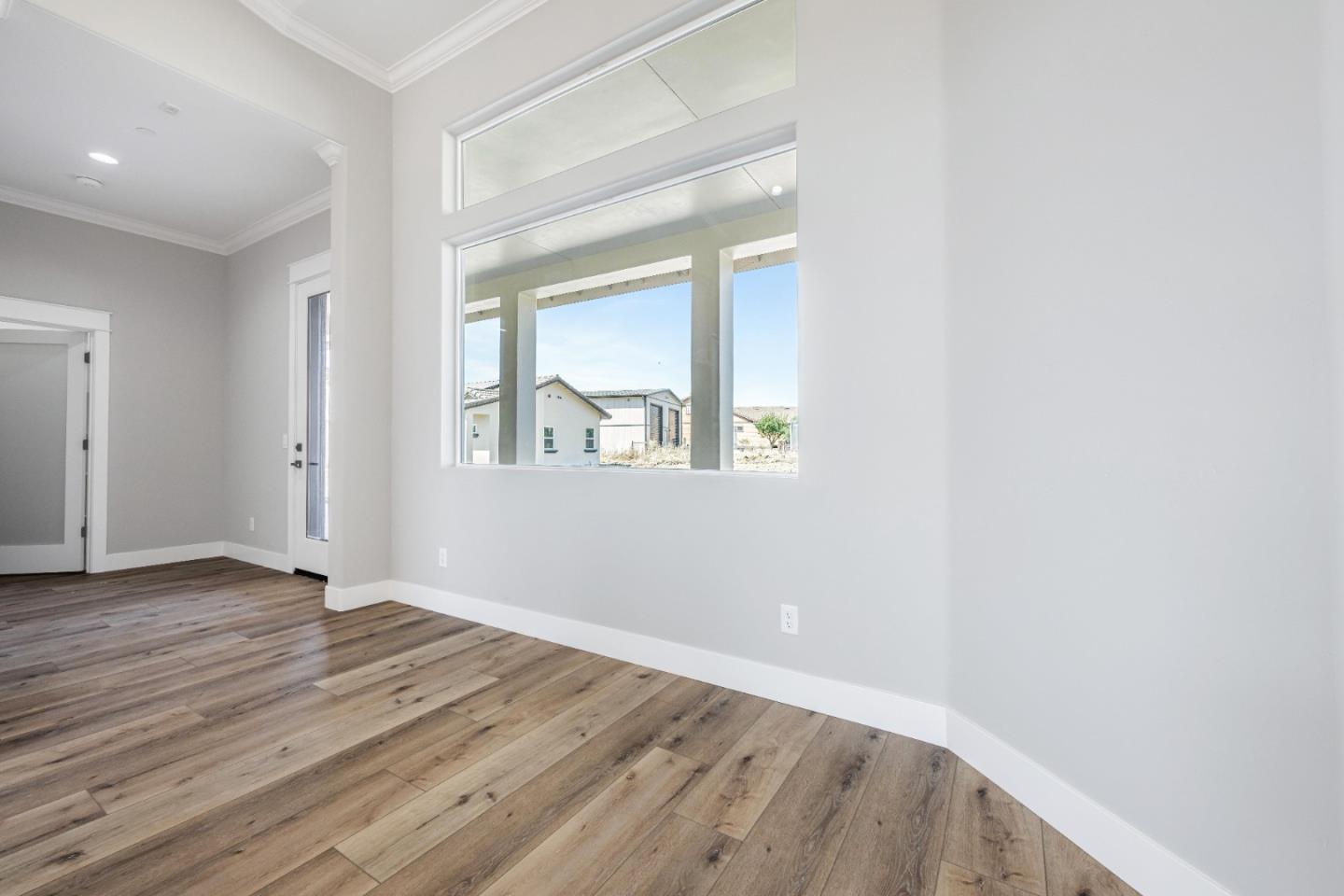 20 Hummingbird Court