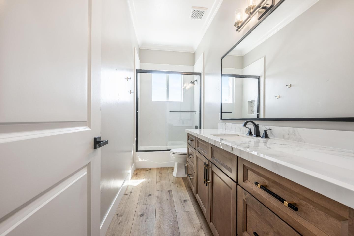 20 Hummingbird Court