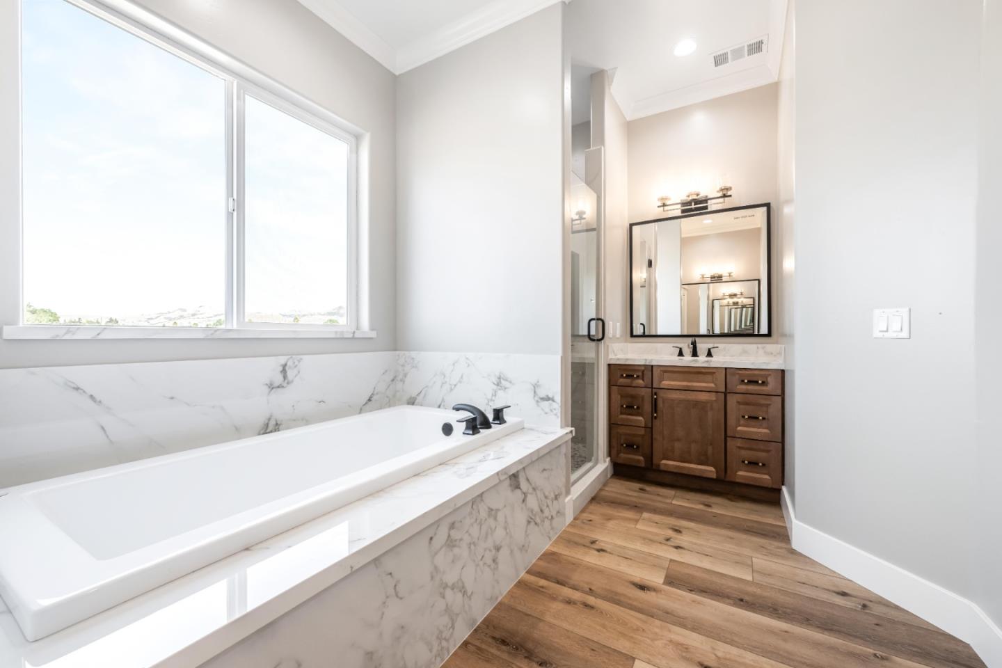 20 Hummingbird Court