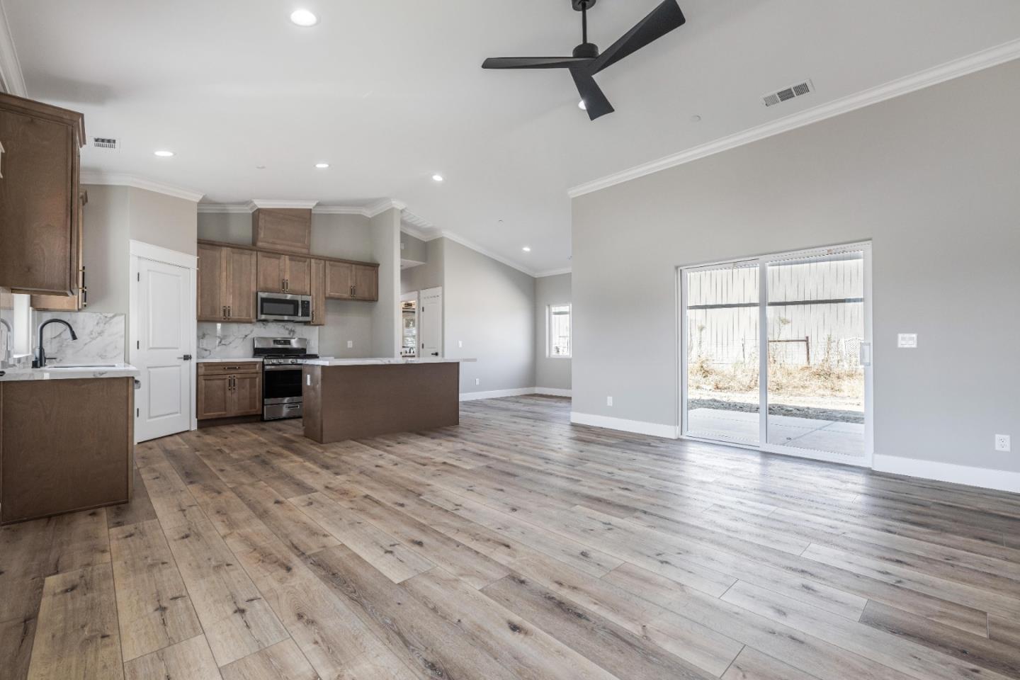 20 Hummingbird Court