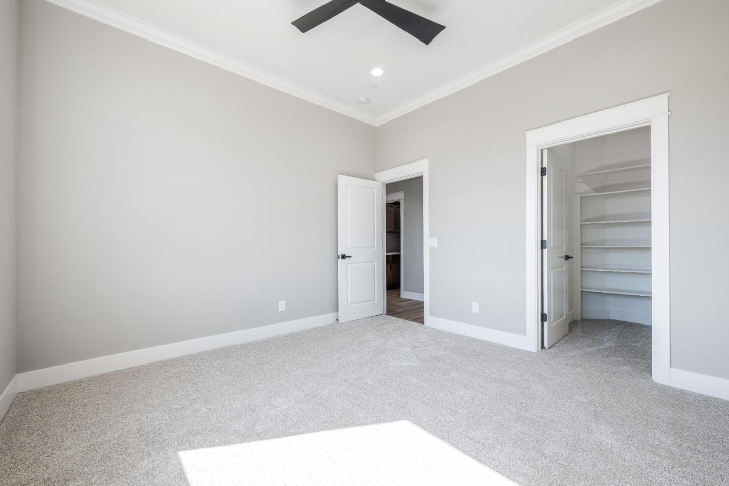 20 Hummingbird Court