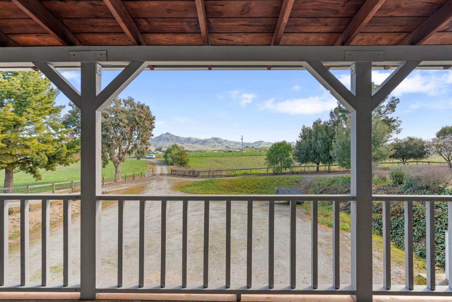 771 Santa Ana Valley RD