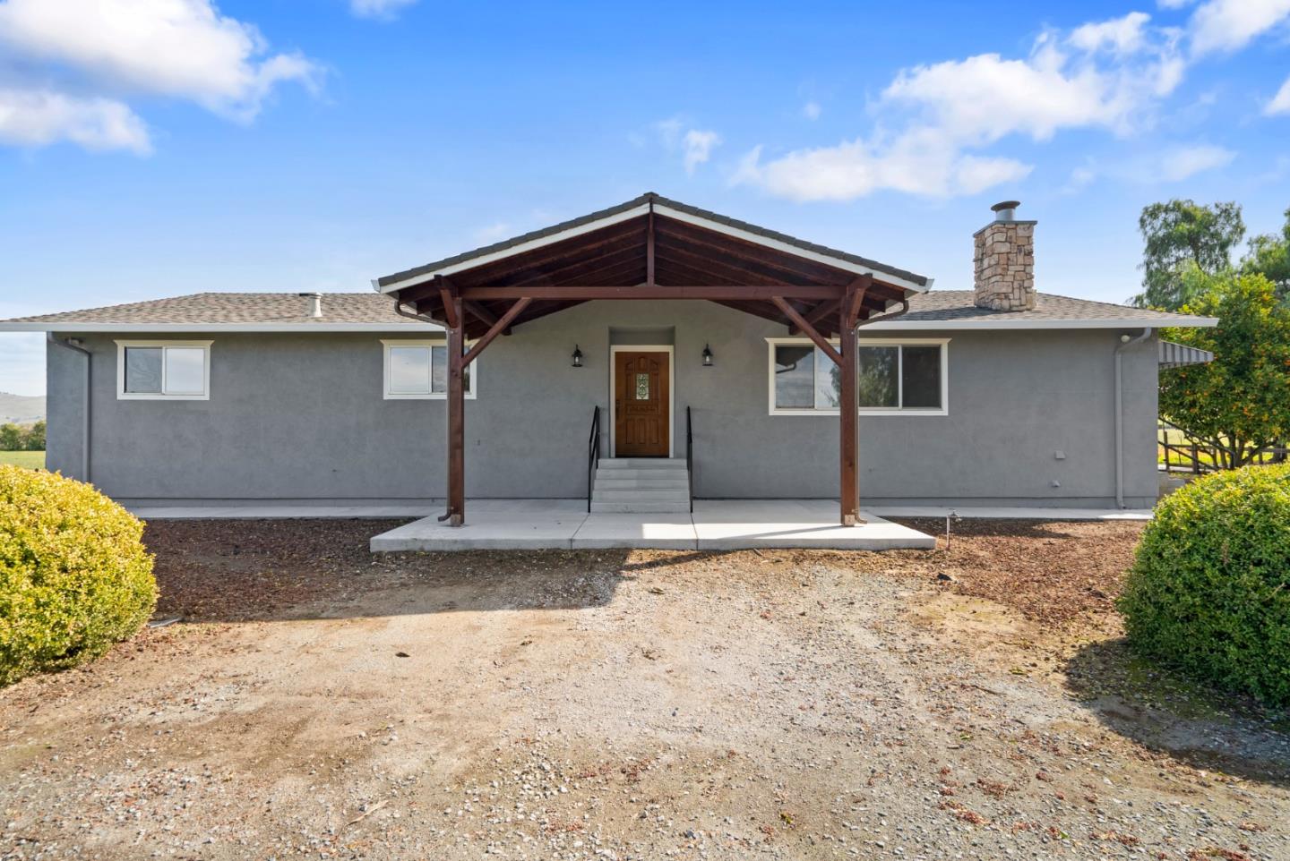 771 Santa Ana Valley RD