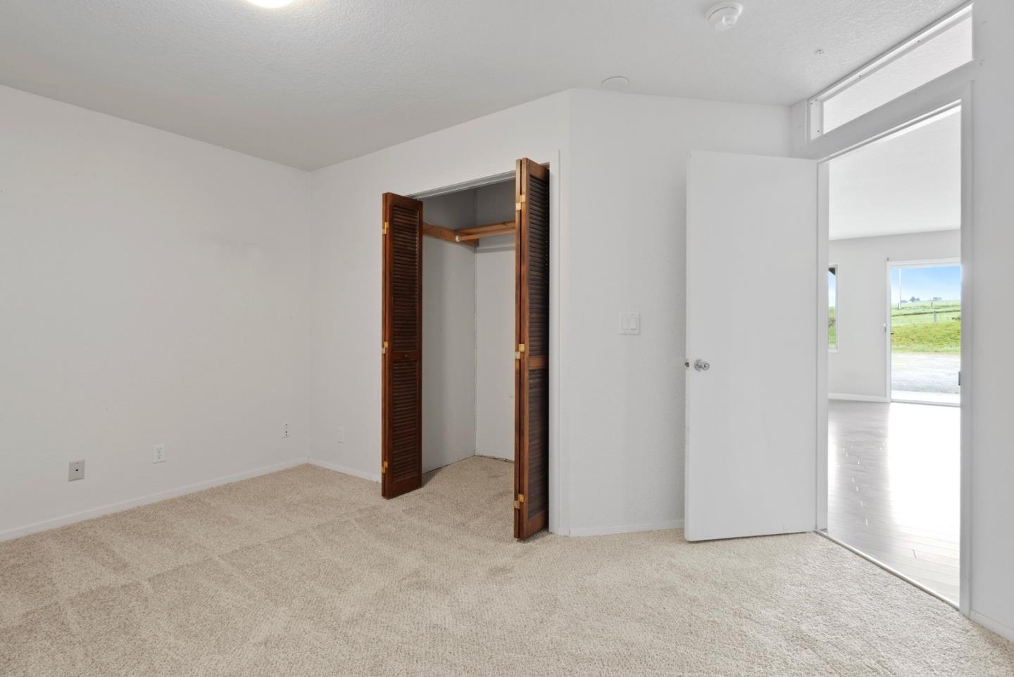 771 Santa Ana Valley RD