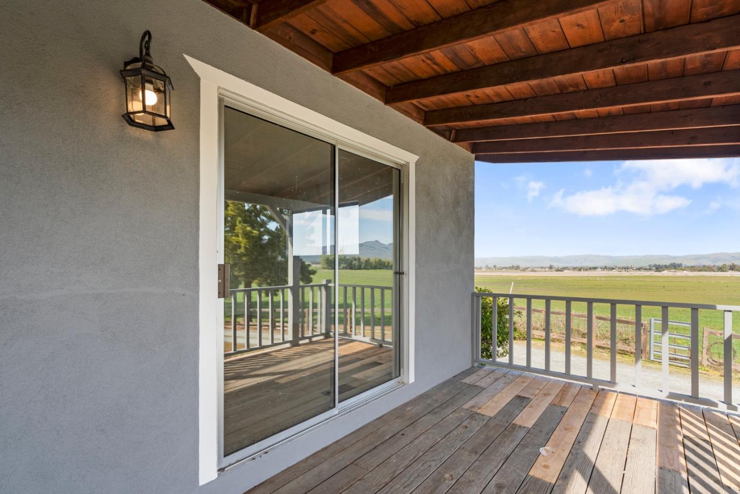 771 Santa Ana Valley RD