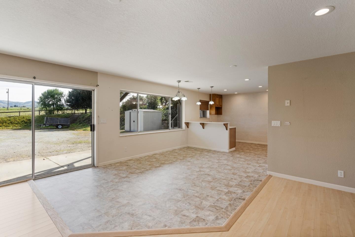 771 Santa Ana Valley RD