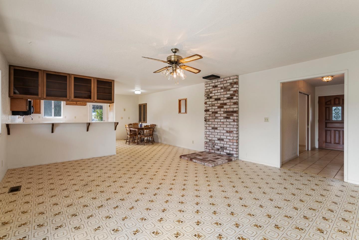 771 Santa Ana Valley RD