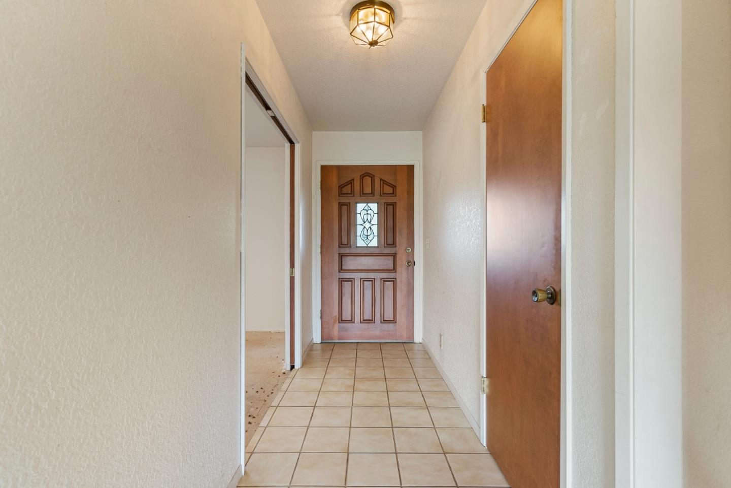 771 Santa Ana Valley RD