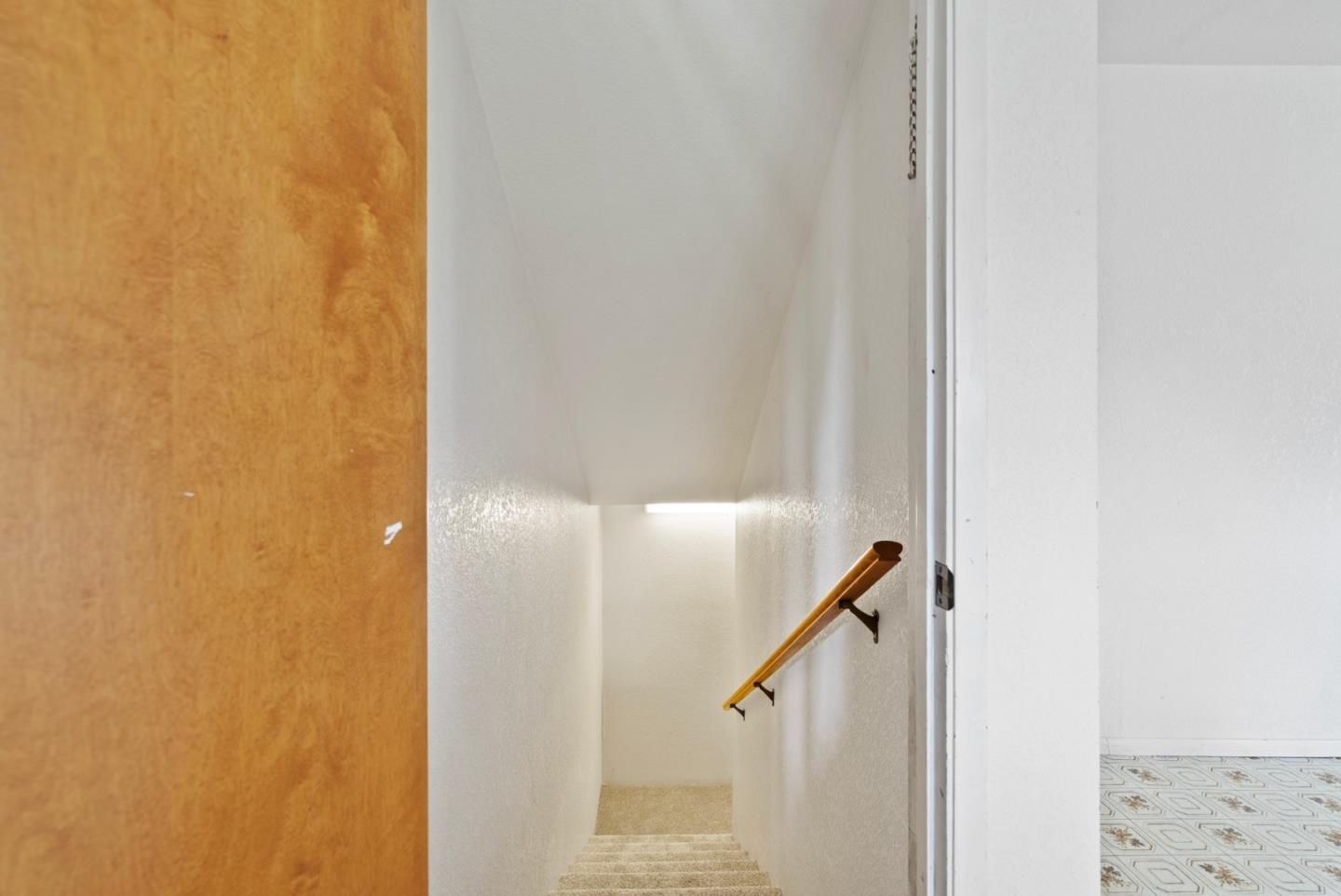 771 Santa Ana Valley RD