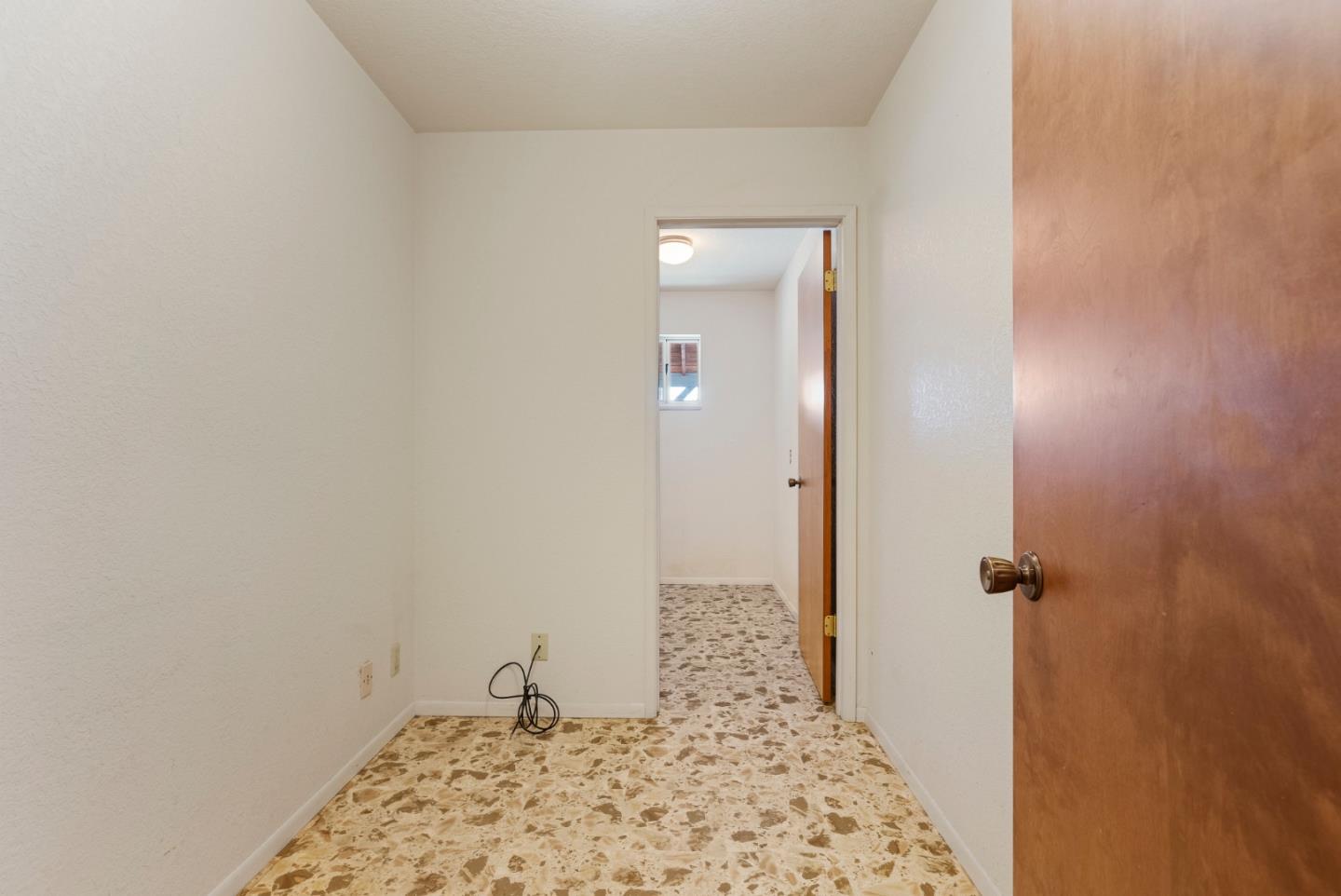 771 Santa Ana Valley RD