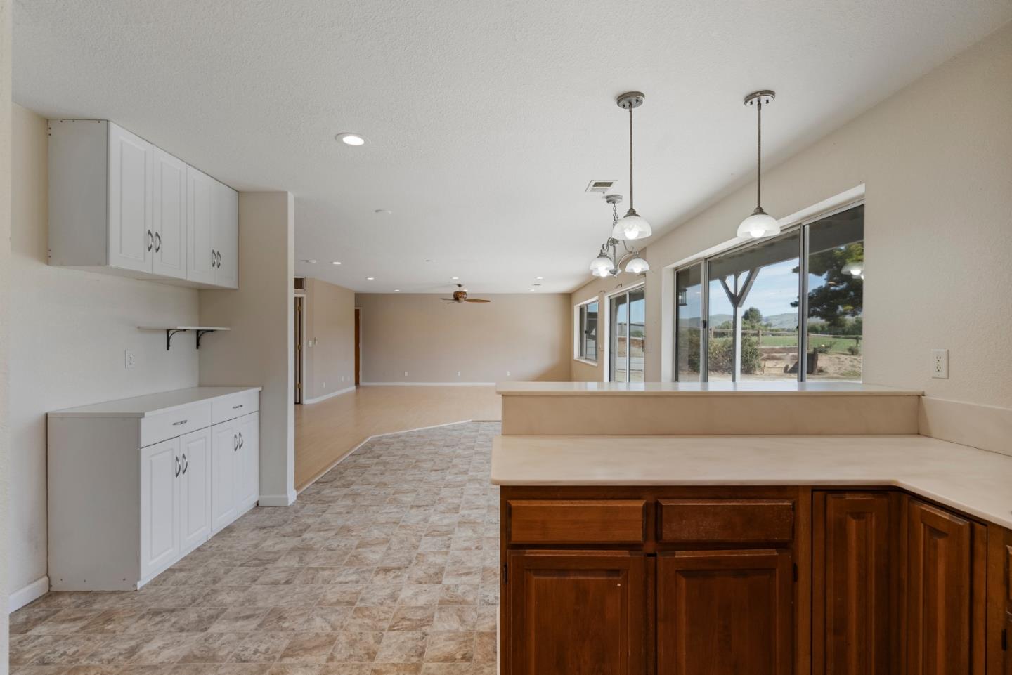 771 Santa Ana Valley RD