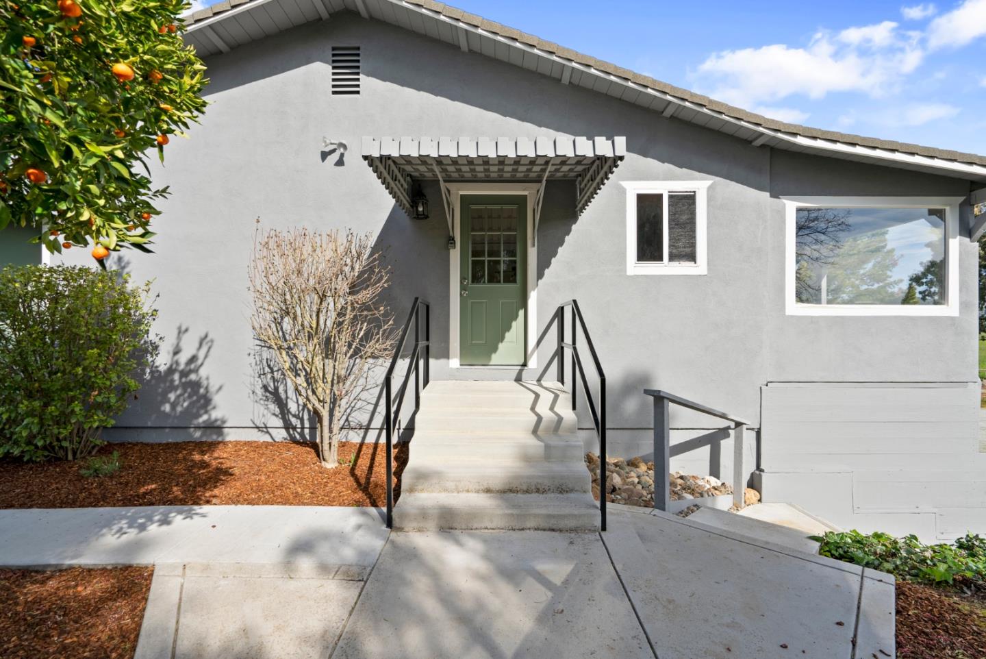 771 Santa Ana Valley RD