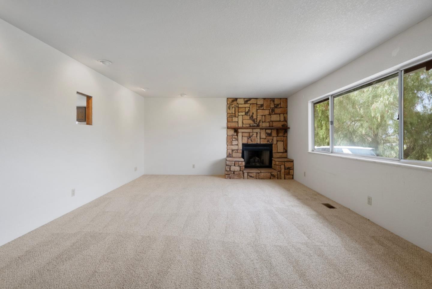 771 Santa Ana Valley RD