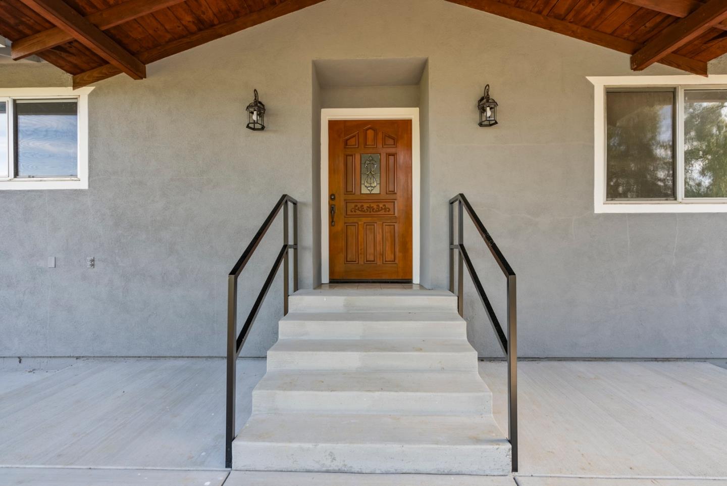 771 Santa Ana Valley RD